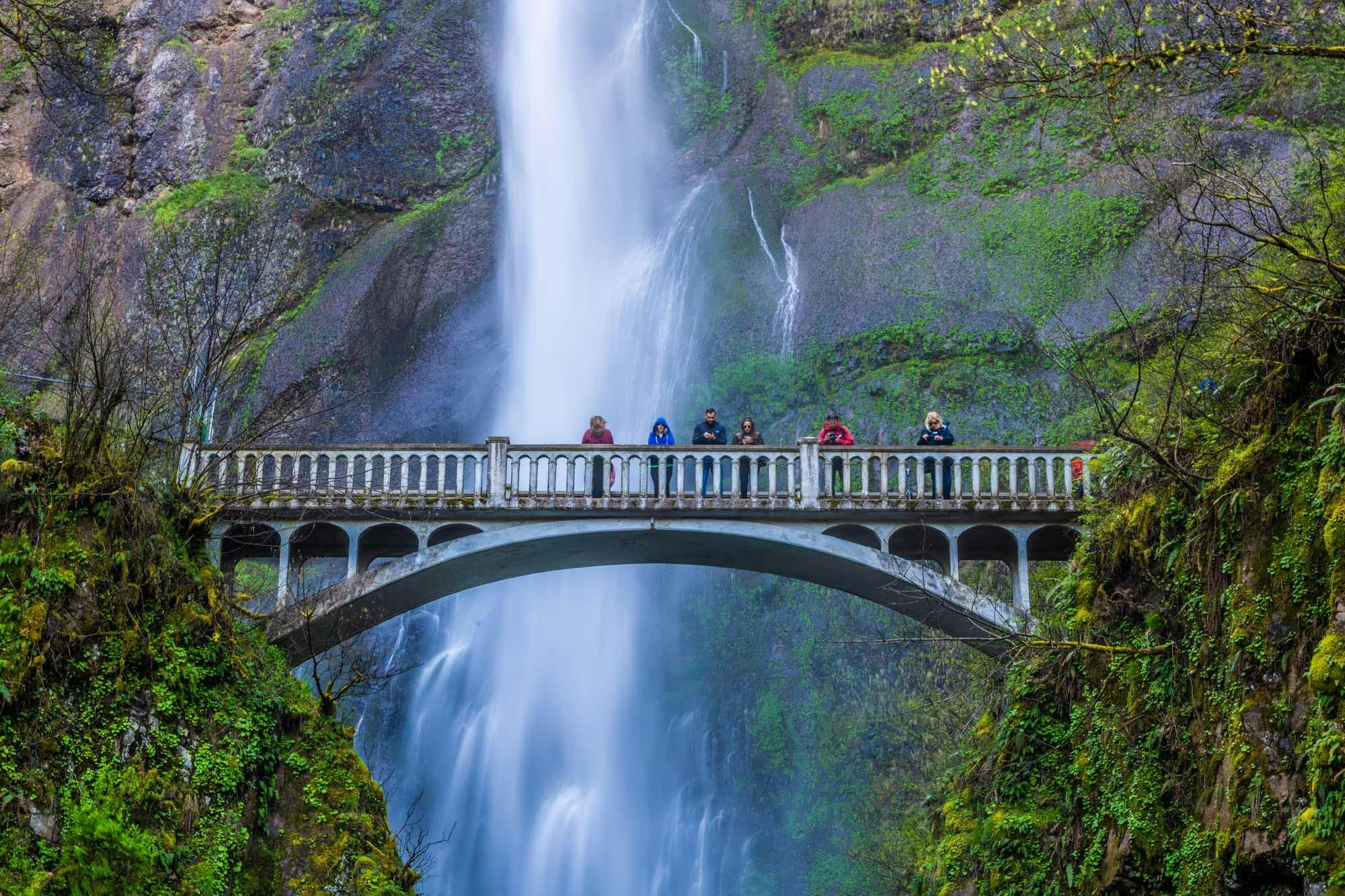 Beautiful day at Multnomah Falls, Oregon, US