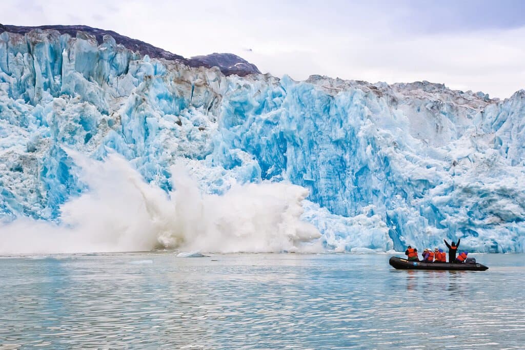 Medium RGB-Lindblad Expeditions-US Alaska AK265.jpg