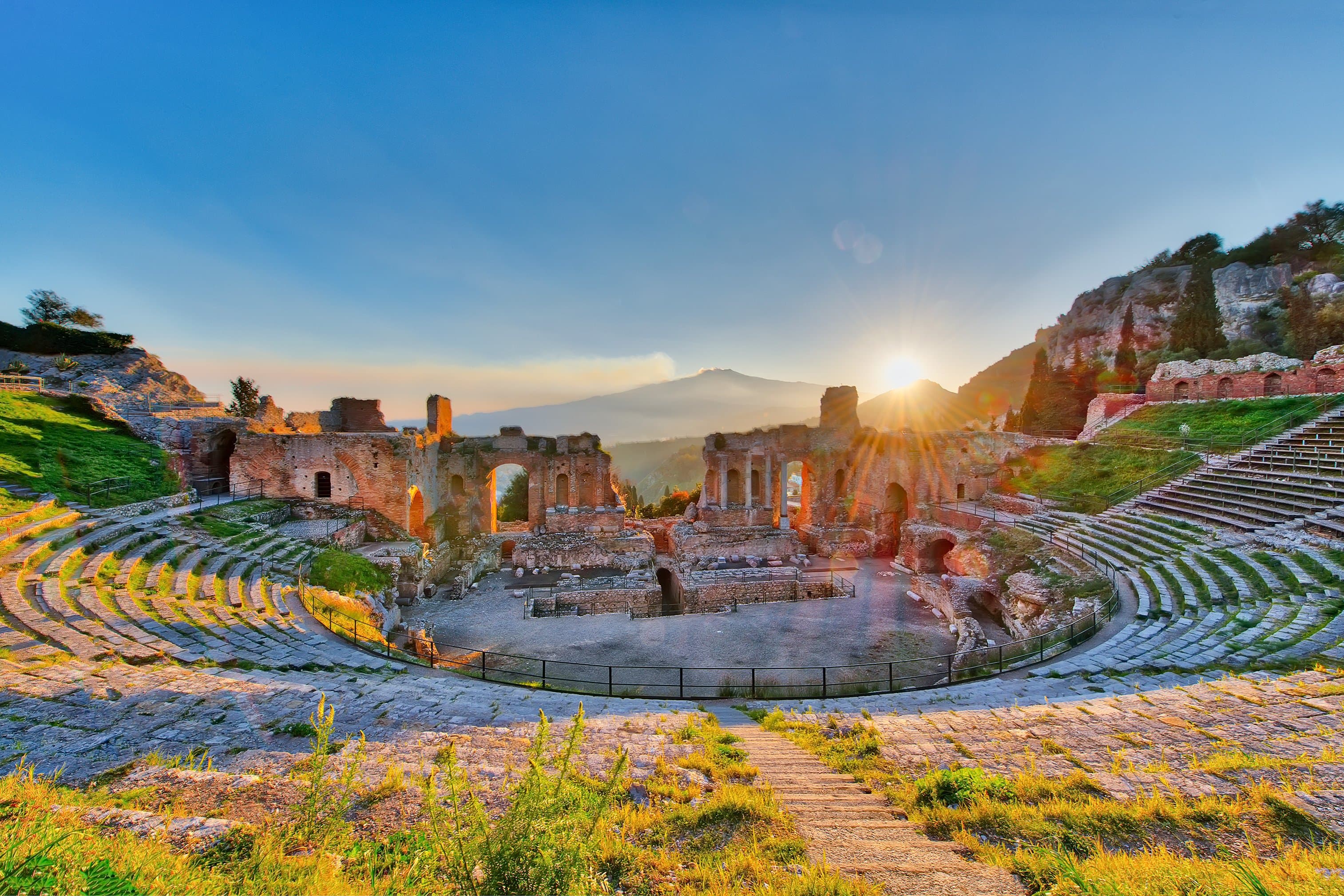 Hero Image Lindblad-Expeditions-Italy-Sicily-606485924.jpeg